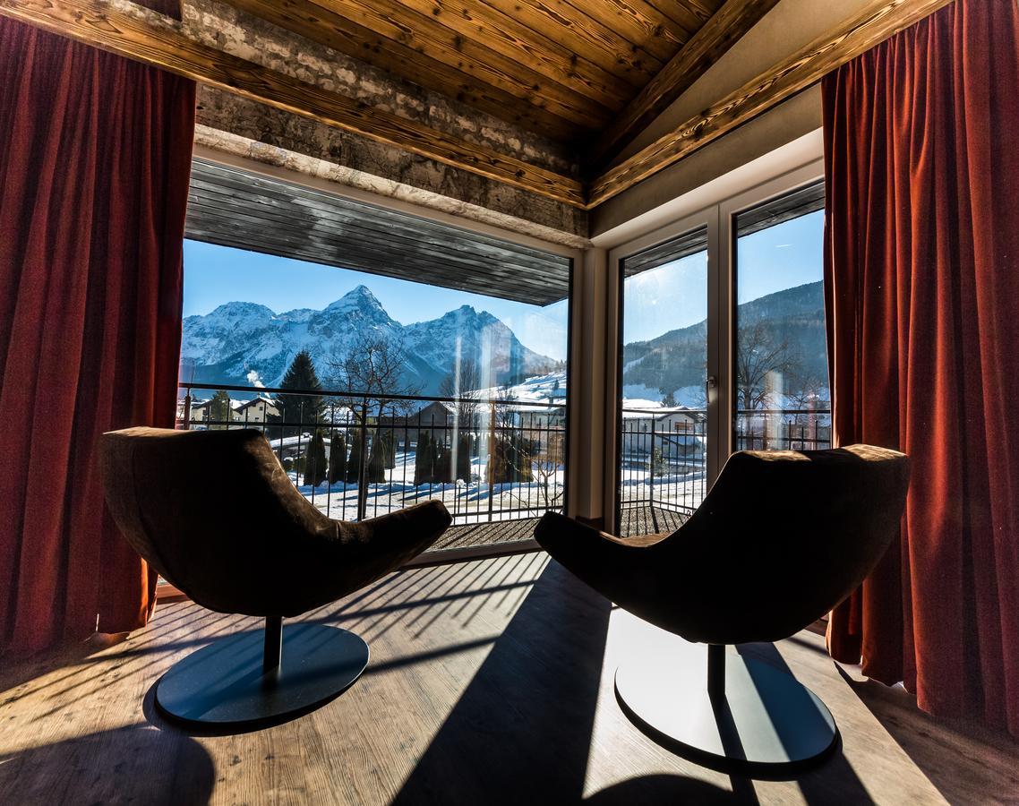 Alpendomizil Zugspitze Lermoos Szoba fotó